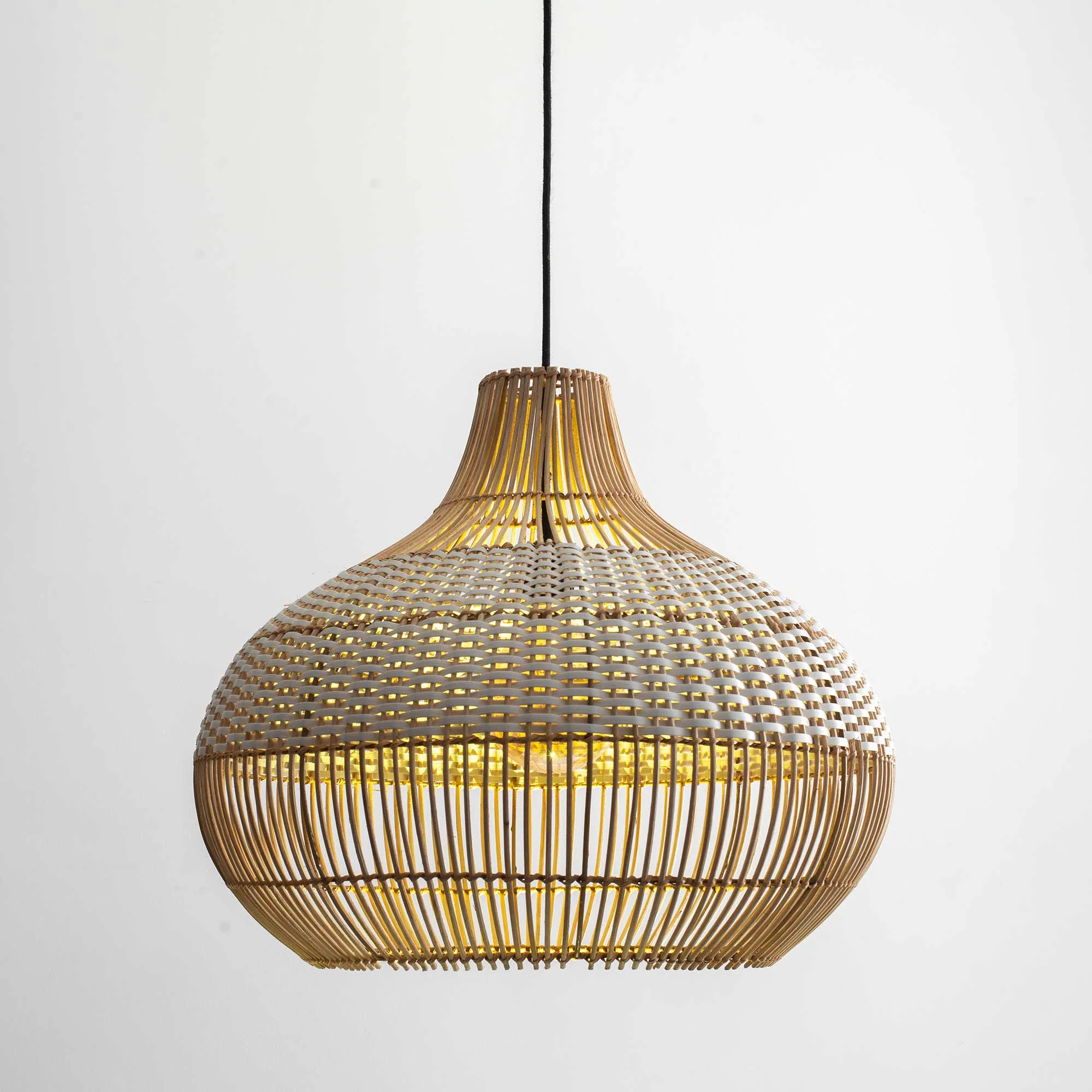 BATO LAMP 1