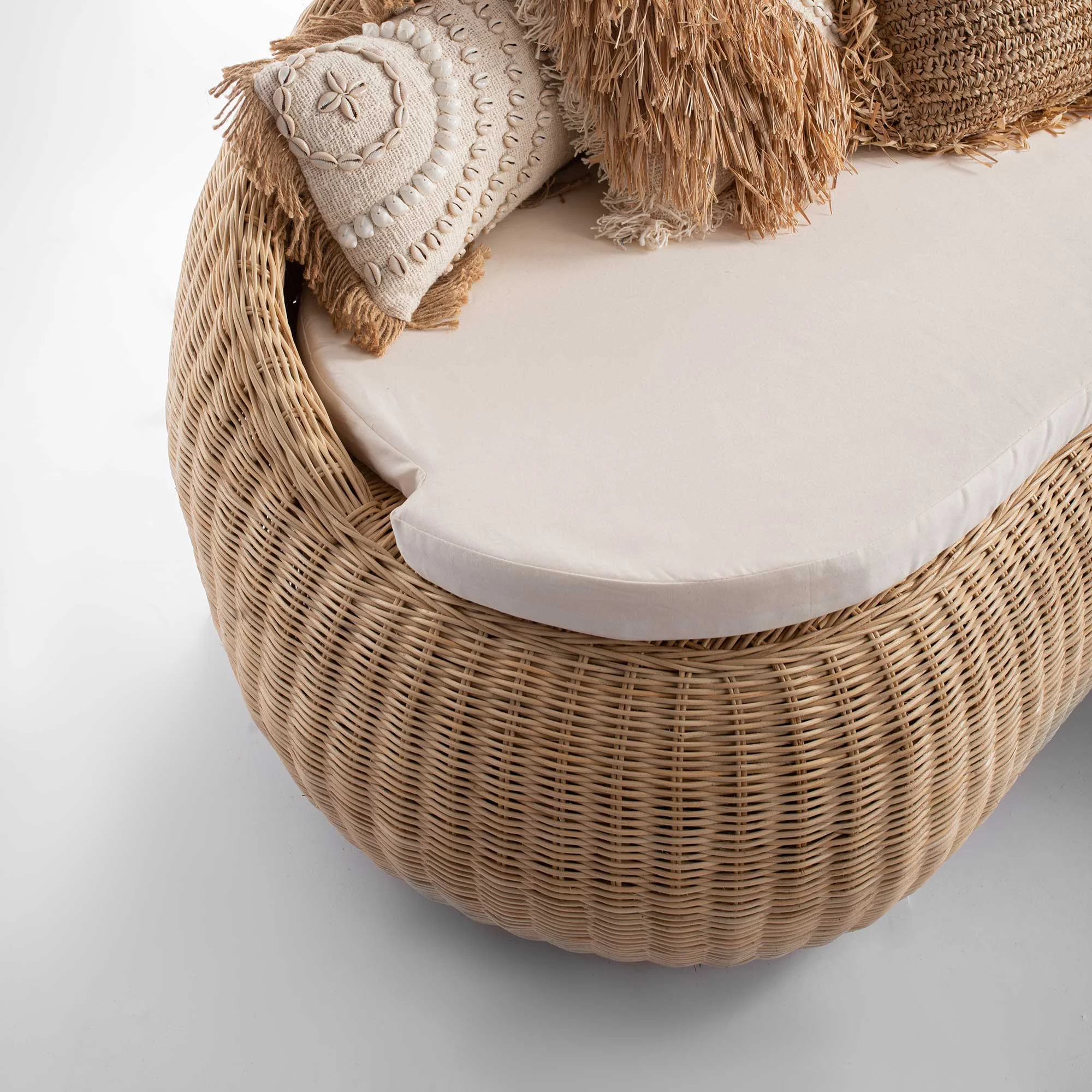 LOVE SOFA RATTAN Thumbnail