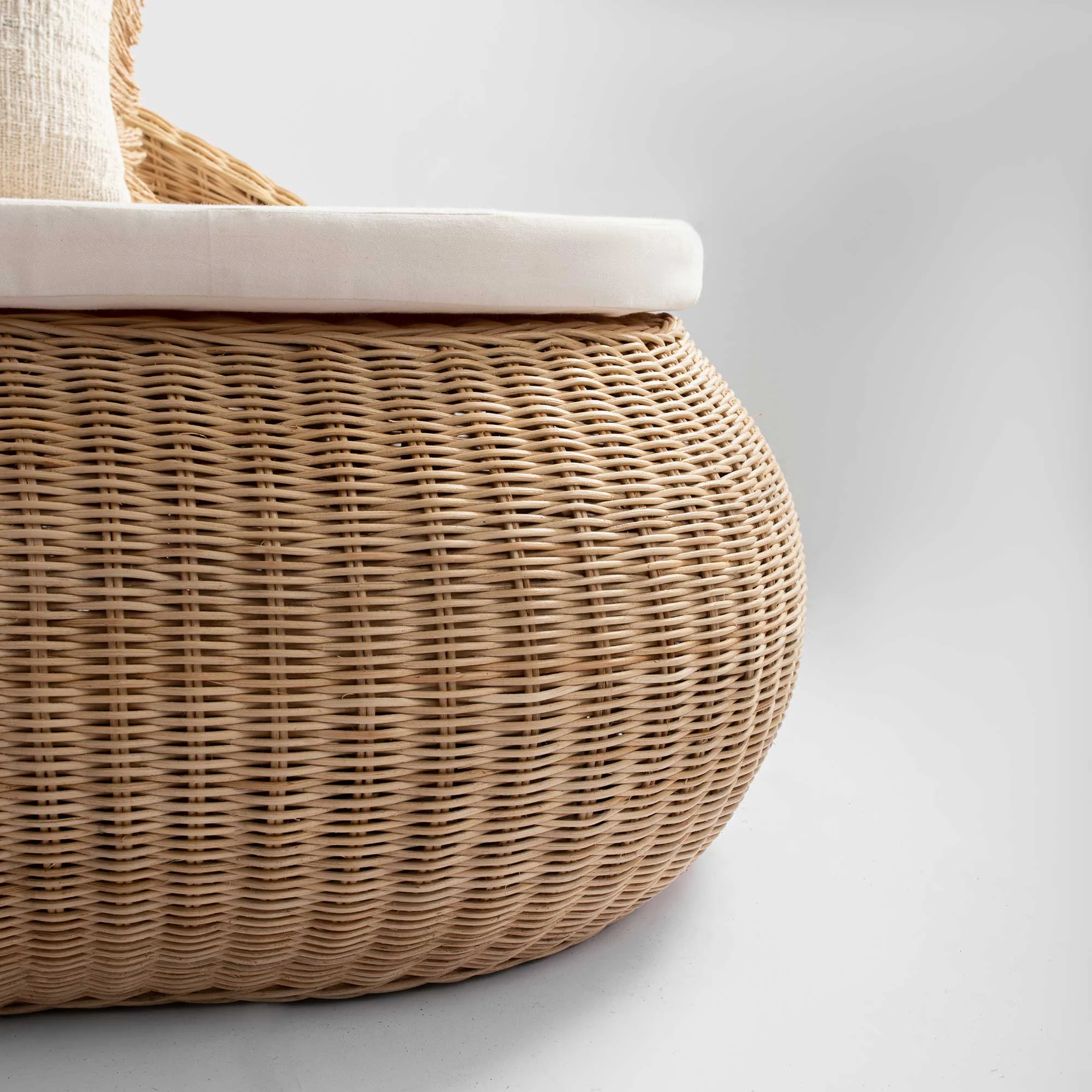 LOVE SOFA RATTAN Thumbnail