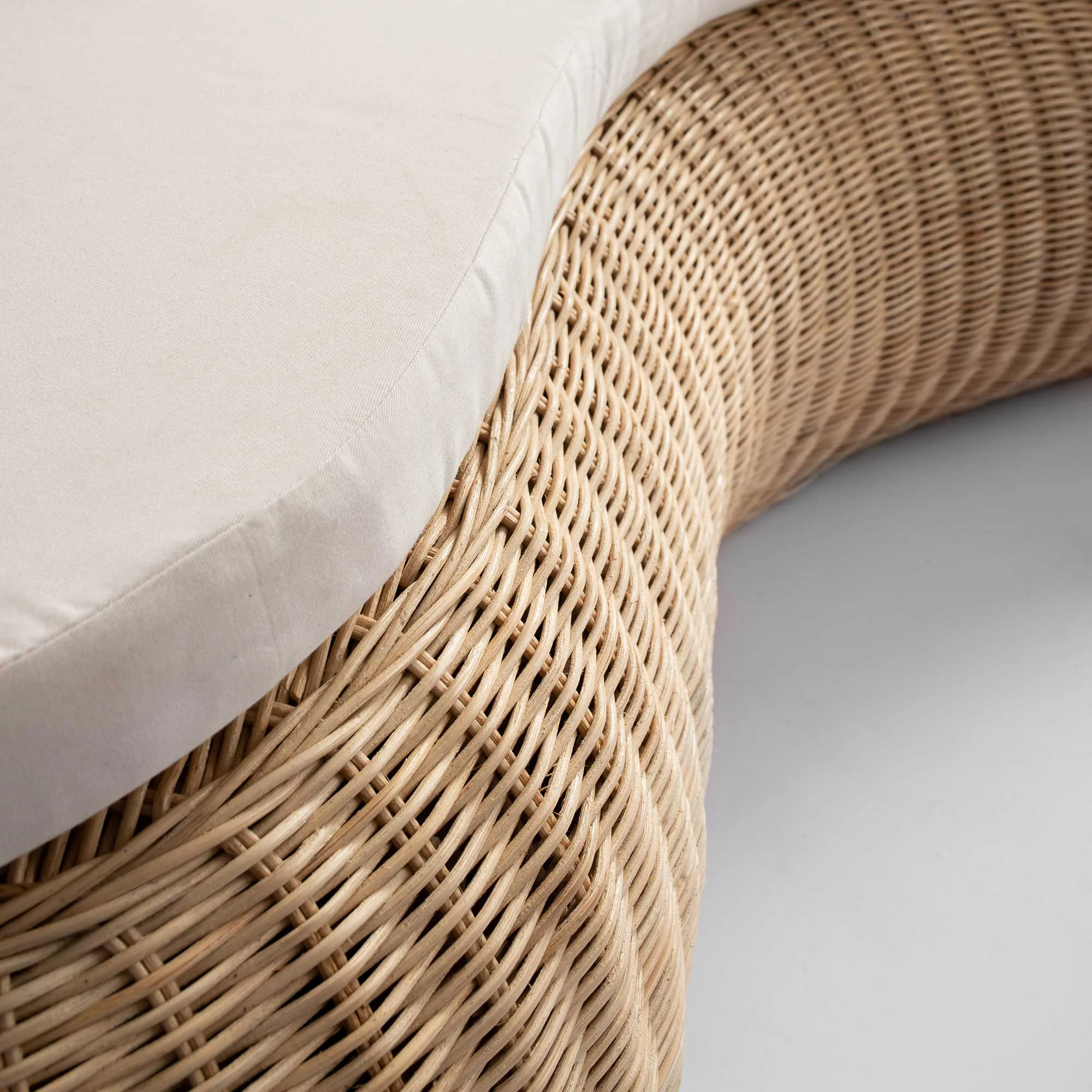 LOVE SOFA RATTAN Thumbnail