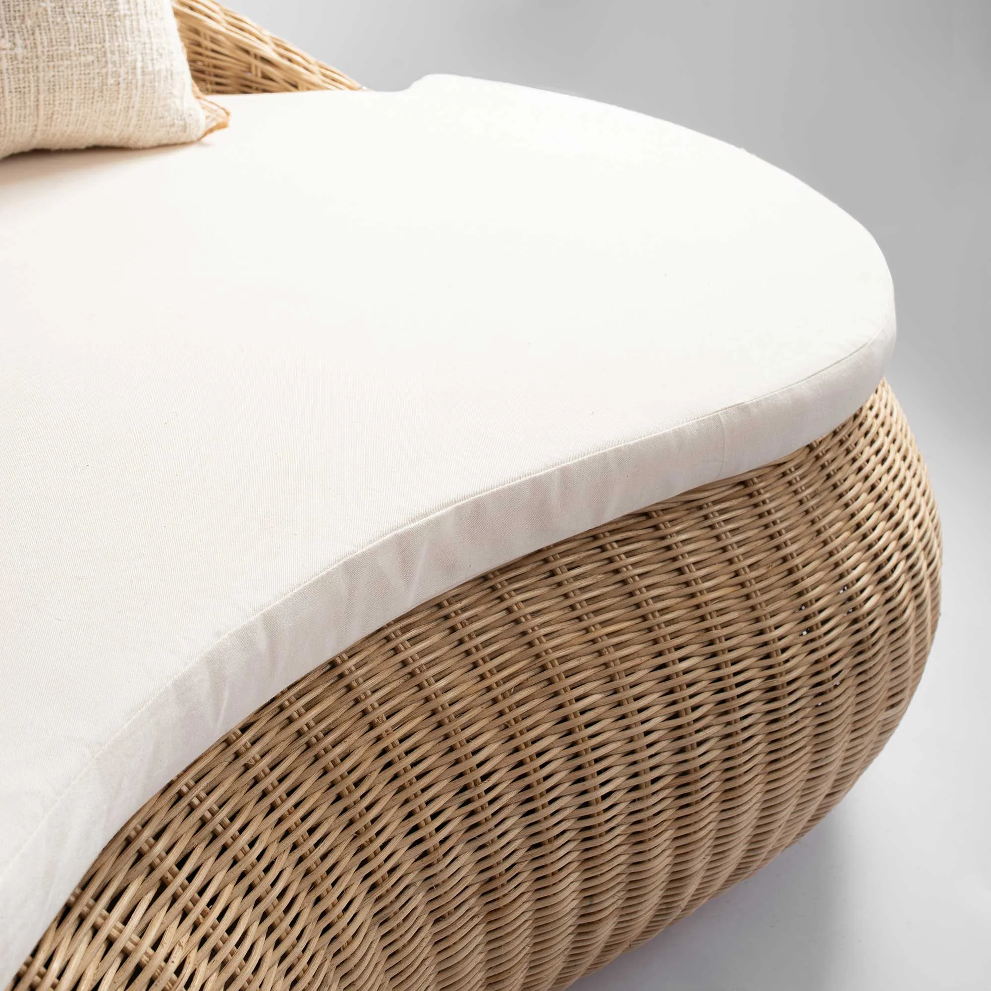 LOVE SOFA RATTAN Thumbnail