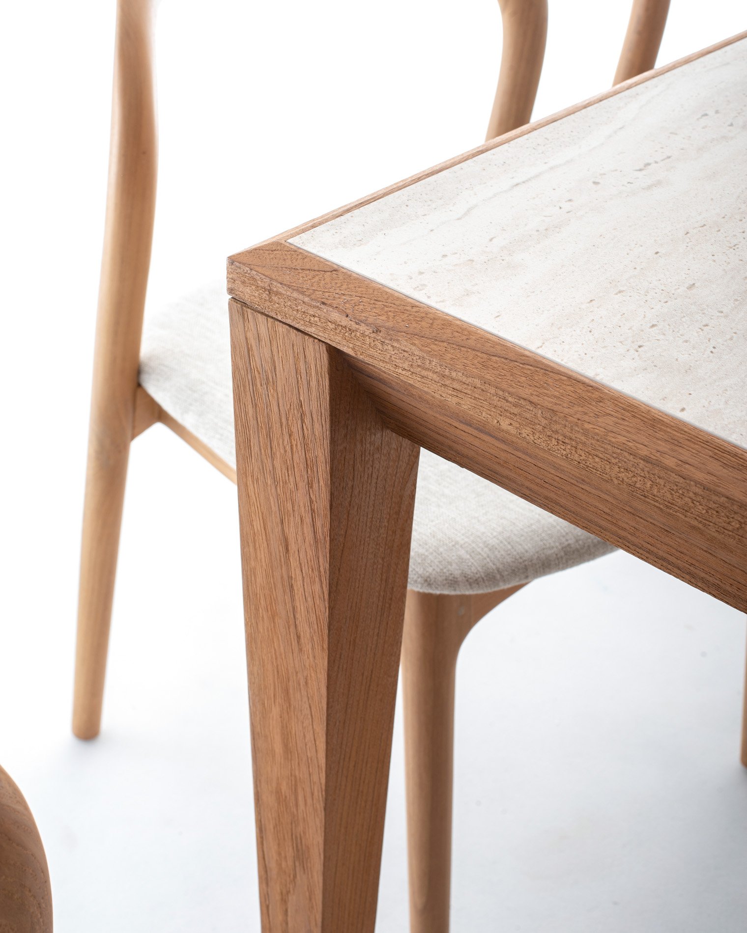 ASTRA  DINING TABLE Thumbnail