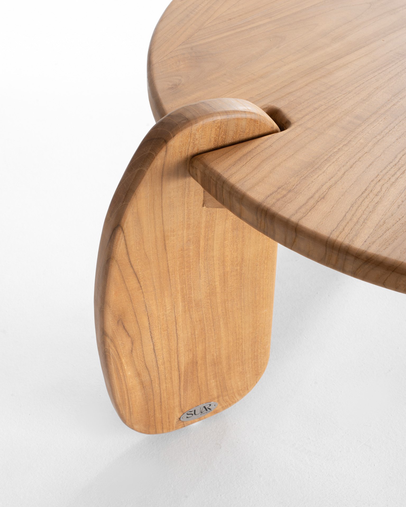 AURA COFFEE TABLE Thumbnail