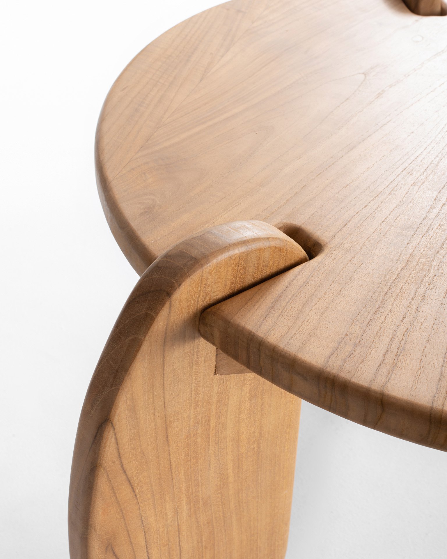 AURA COFFEE TABLE Thumbnail