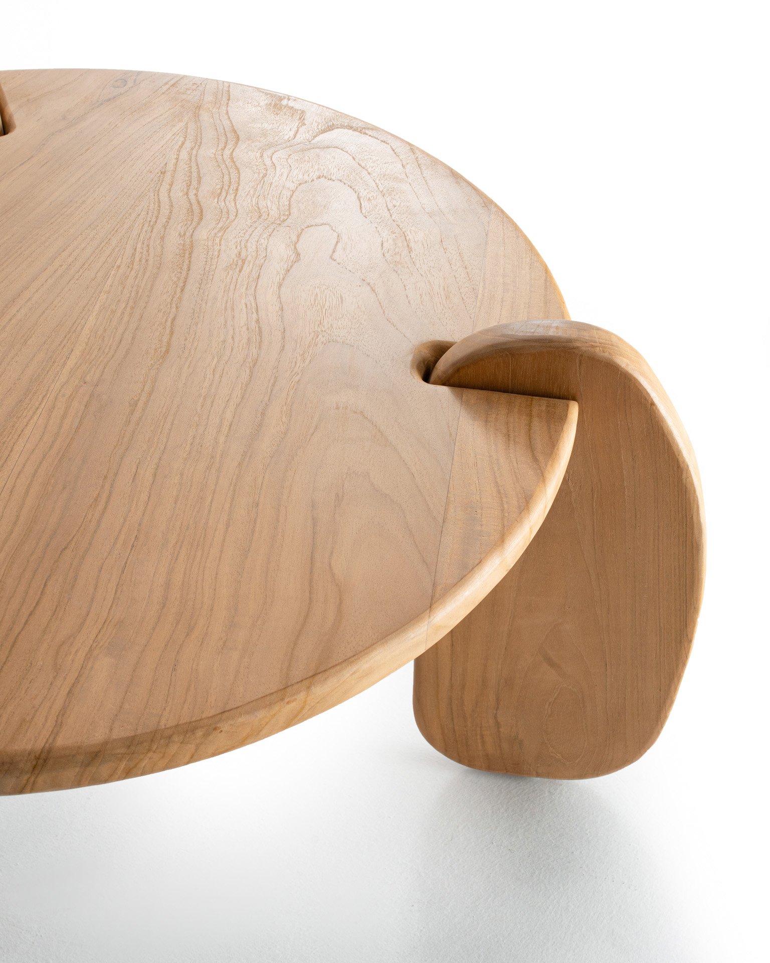 AURA COFFEE TABLE Thumbnail