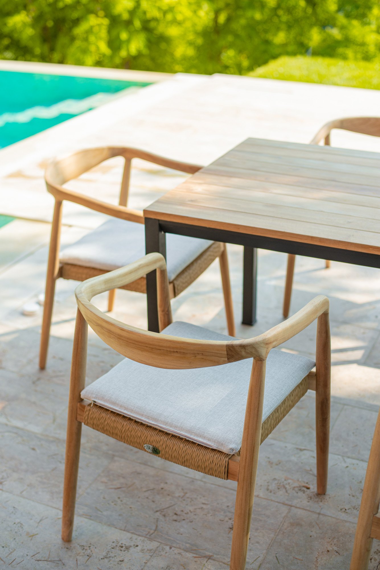 BARONG DINING TABLE & SETH OUTDOOR CHAIR Thumbnail